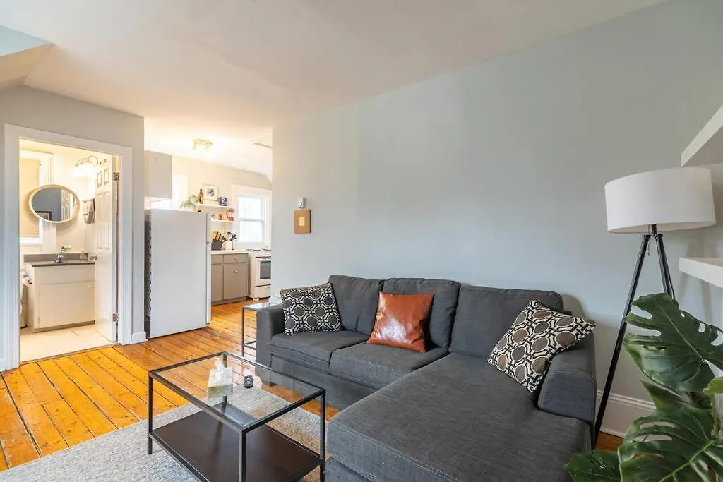 Daire Sunny Loft #4, Historic Home Halifax Kanada