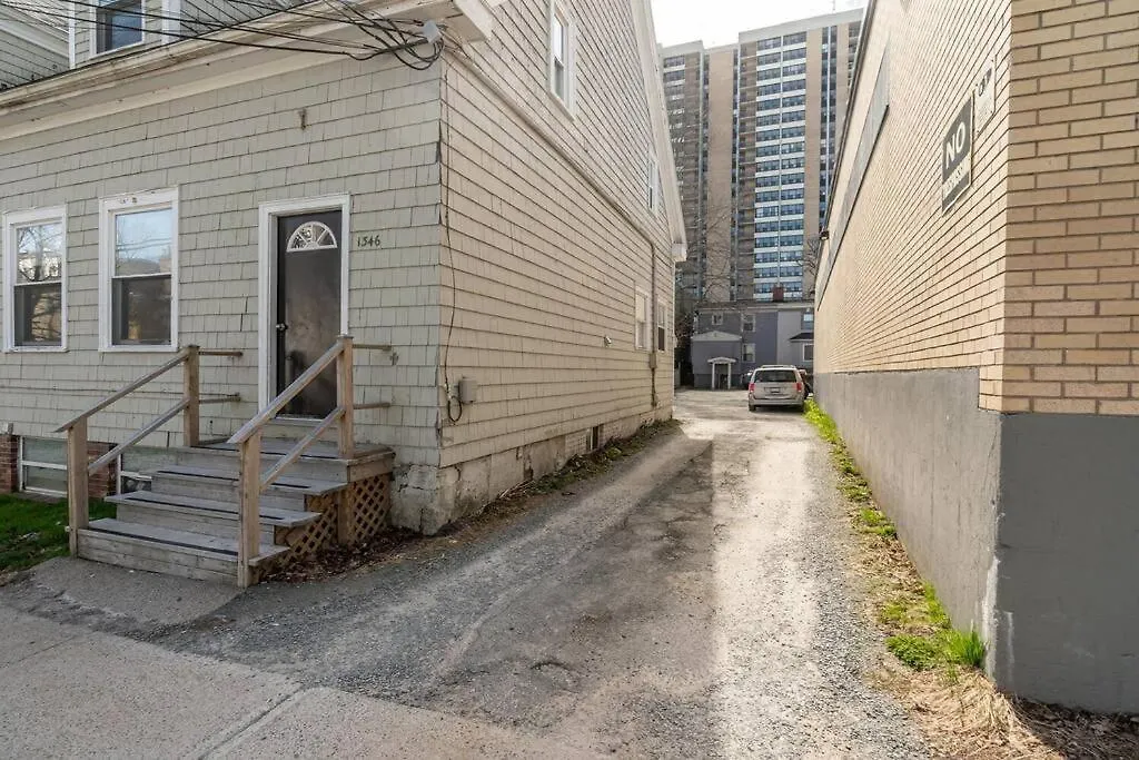 Sunny Loft #4, Historic Home Halifax Daire